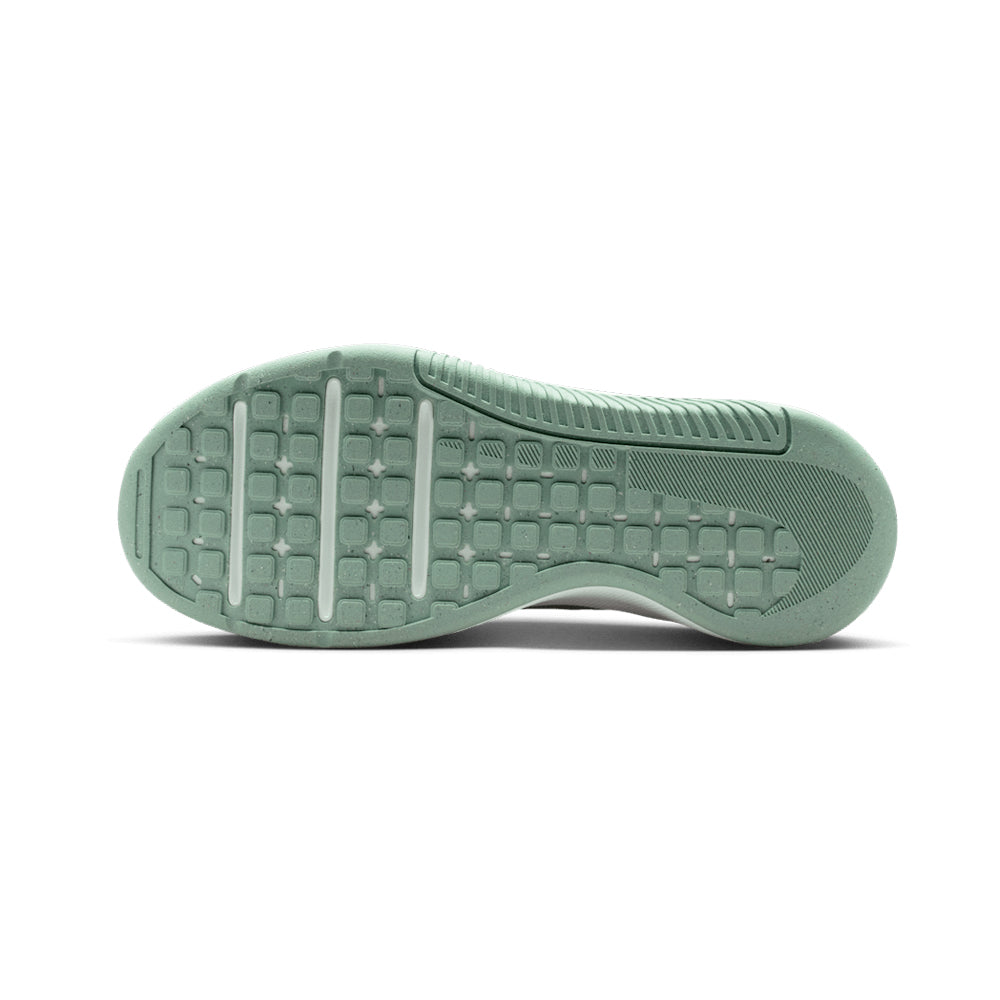 Tenis Deportivo Para Dama Nike MC Trainer 3 Verde Blanco Ab0701