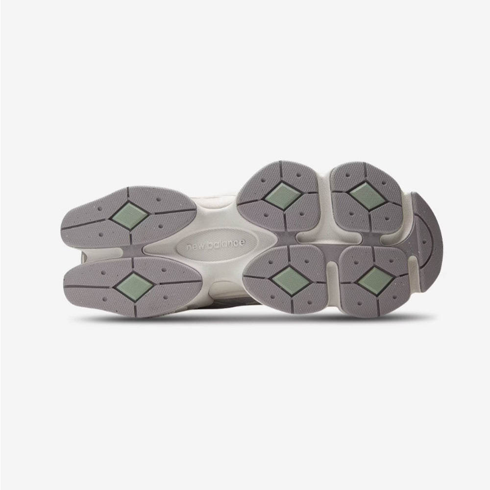 Tenis Deportivo Para Dama New Balance 9060 Gris Blanco Ab0701