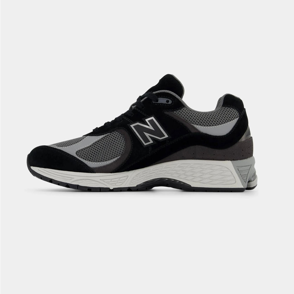 Tenis Deportivo Para Caballero New Balance 2002R Negro Gris Ab0701